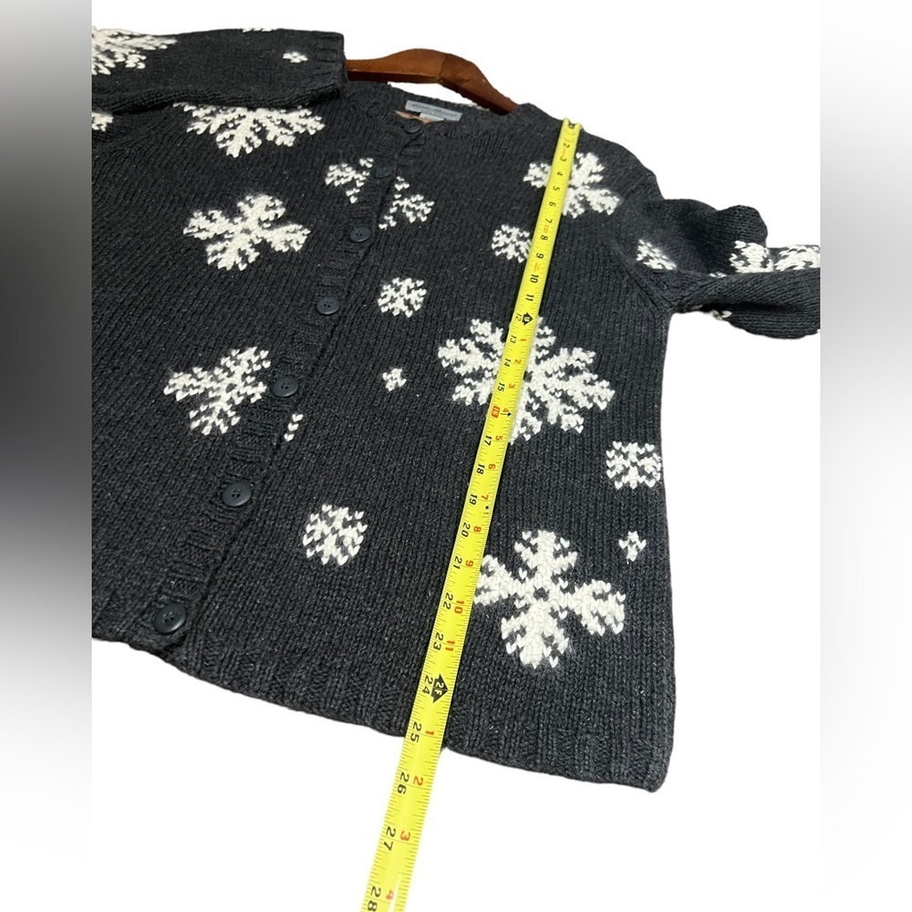Vintage Eddie Bauer Cardigan Sweater Grey Blend Button Up Snowflakes - Picture 9 of 9